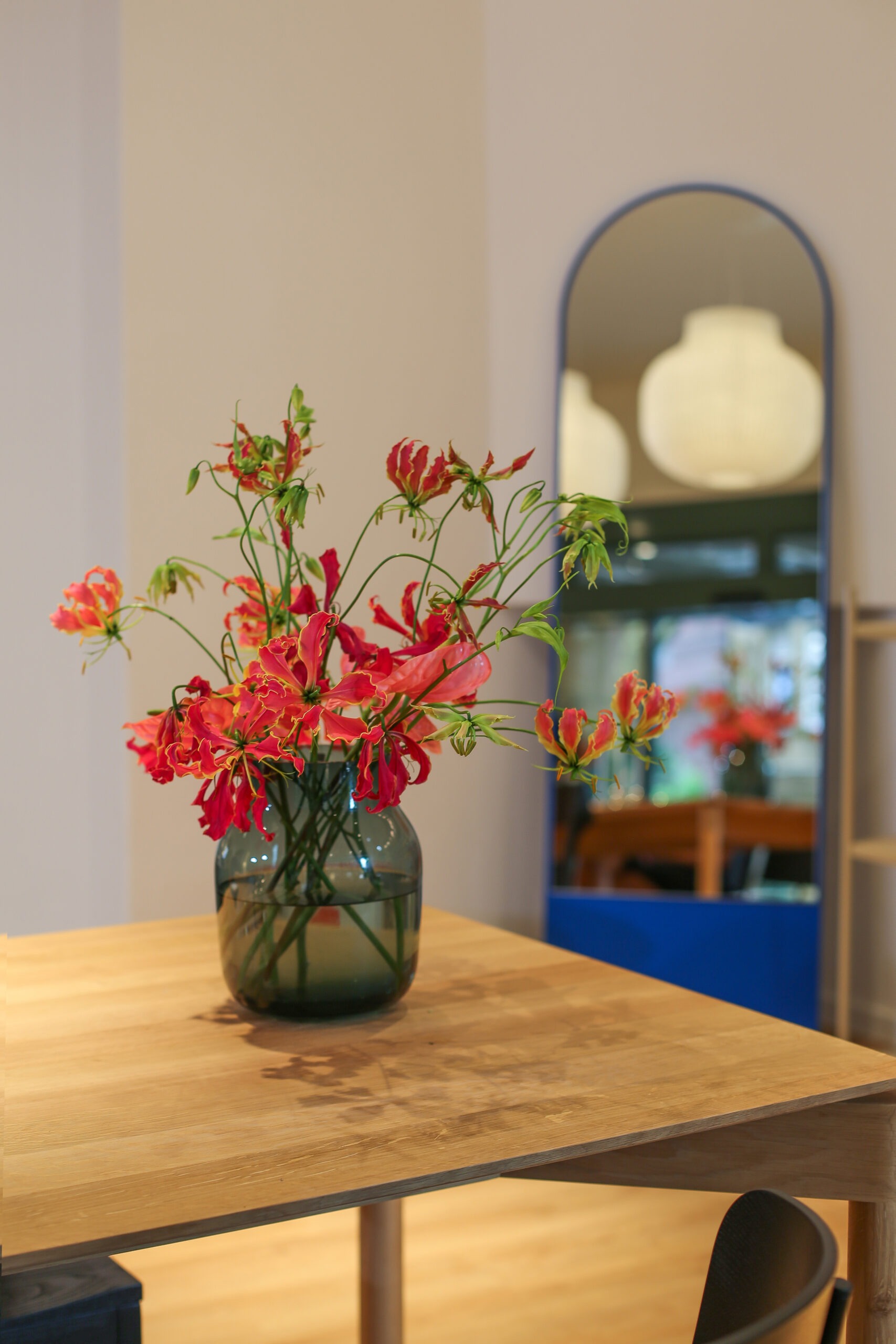 Minimalist_interior_concept_store_Mannheim_Carolin_Wanitzek_Valerie_Nebe1