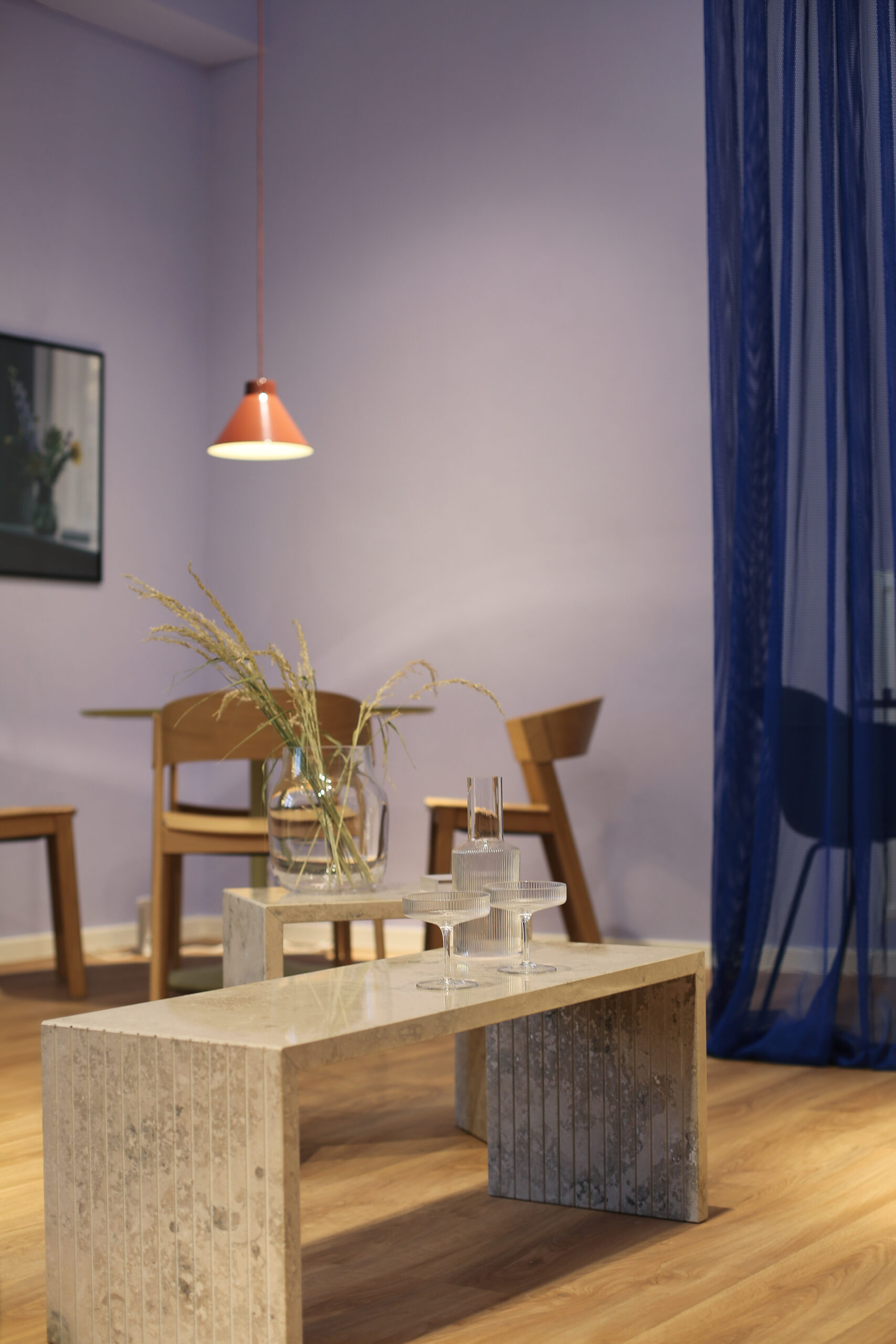 Minimalist_interior_concept_store_Mannheim_Carolin_Wanitzek_Valerie_Nebe2